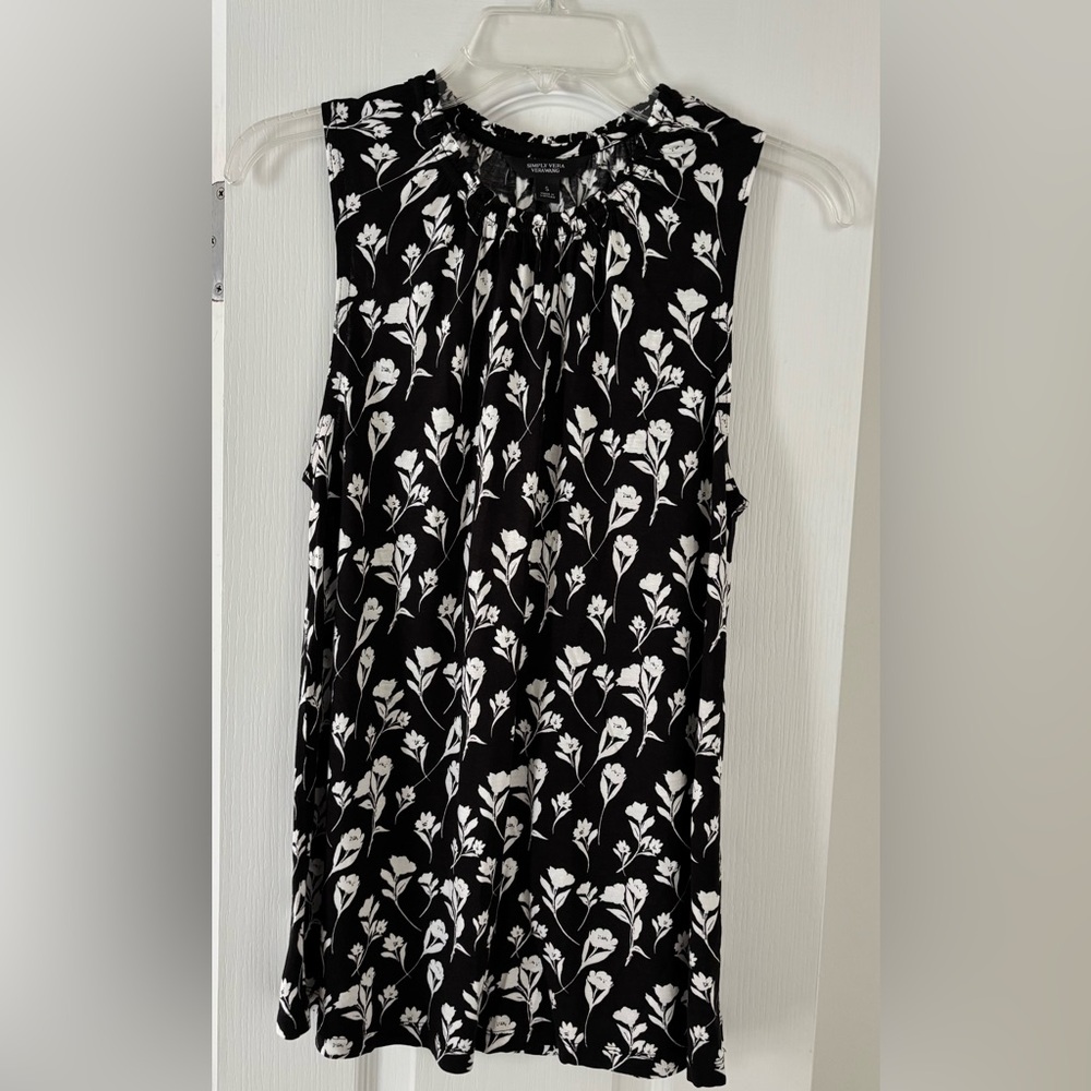 Simply Vera Vera Wang Black Tank with White Floral Print